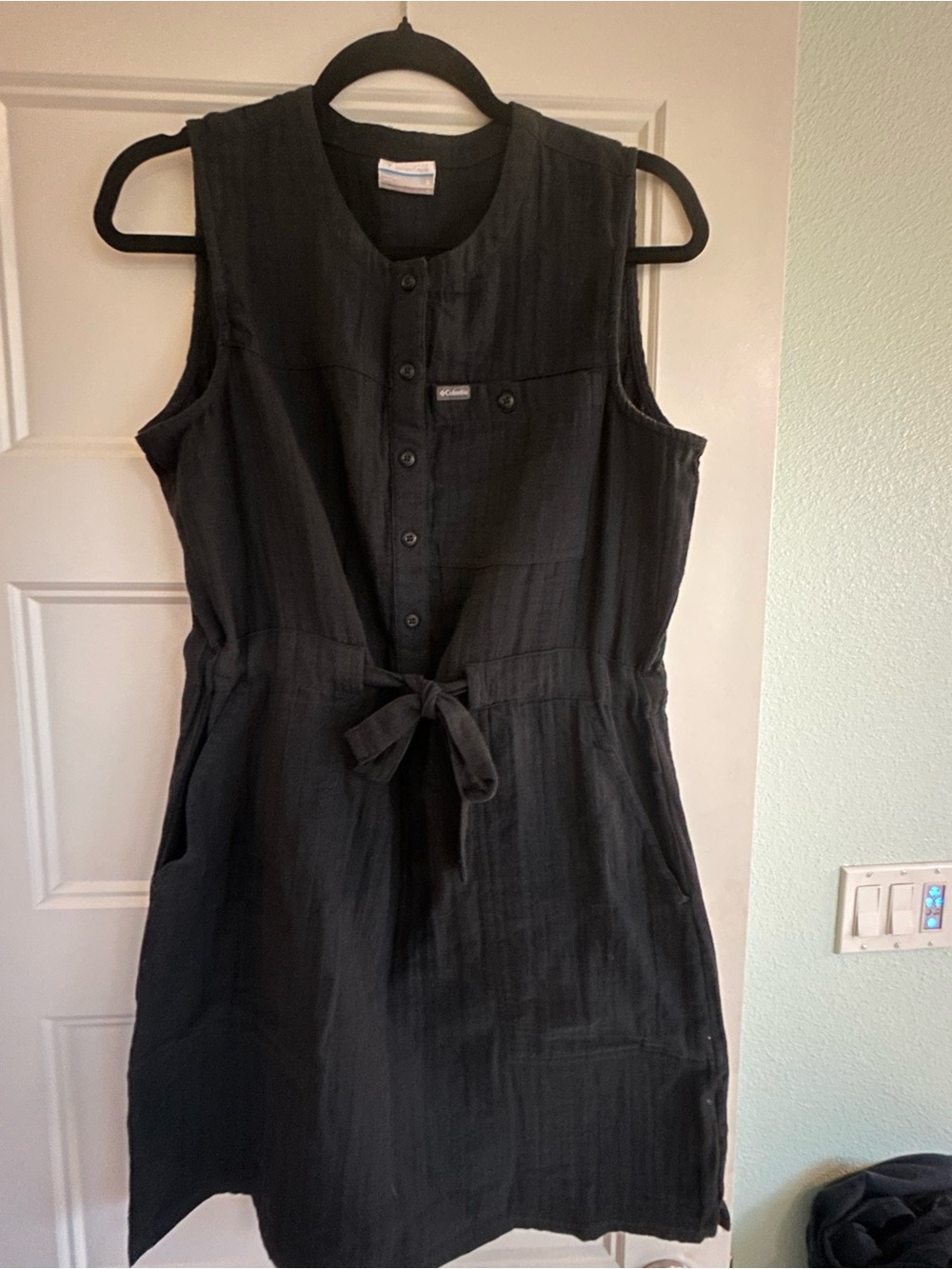 Columbia Black Sleeveless Button-Front Tie-Waist Casual Dress